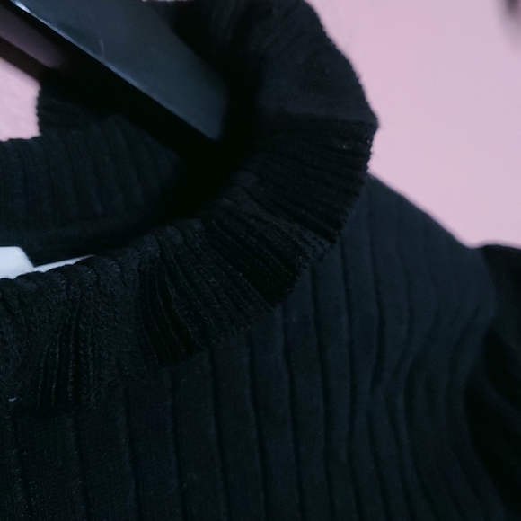 Line + Dot Revolve Jill Ribbed Knit Bell Sleeve Ruffle Sweater - Picture 10 of 15